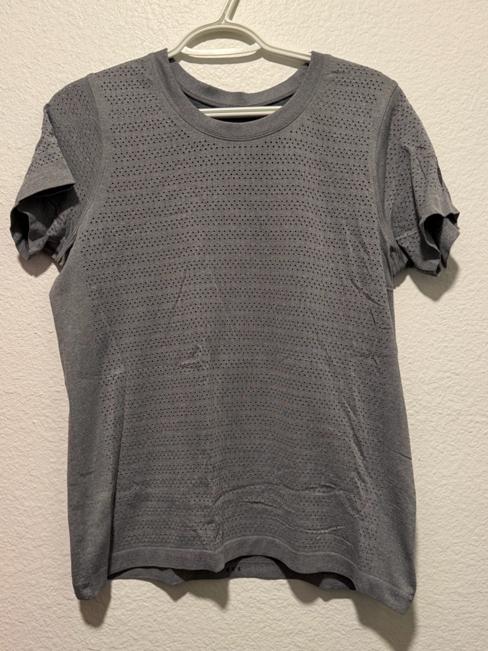 Lululemon Breeze By Short Sleeve Grey Size 8